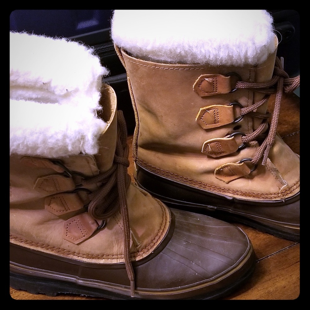 Snow boots